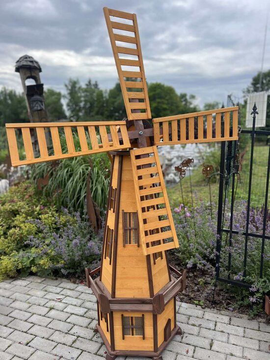 Mediniai vėjo malūnai