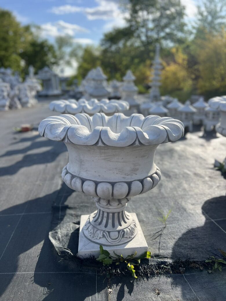 Vaza lenktais kraštais s13