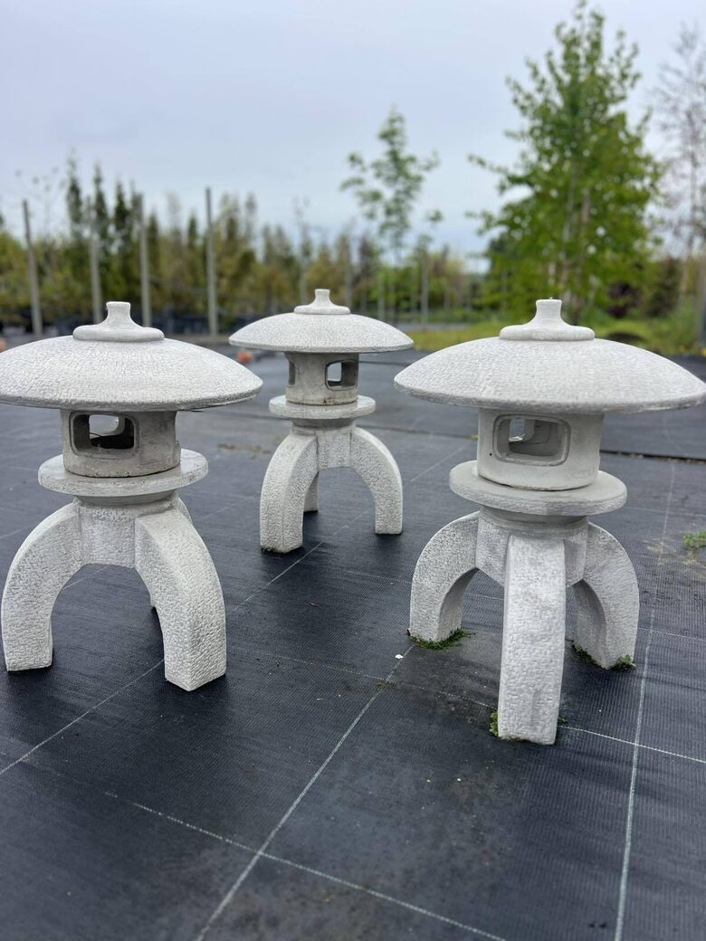 Japoninis trijų kojų žibintas s6